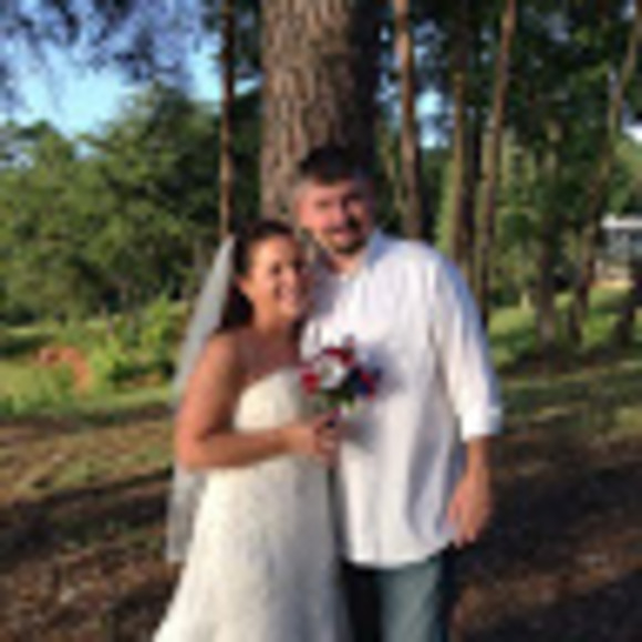 Meet your Posher, Tonja - Picture 1 of 1